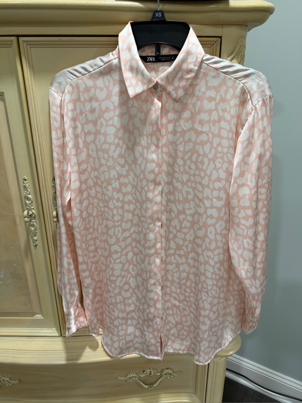 Zara Pink and White Leopard-Print Button-Up Blouse